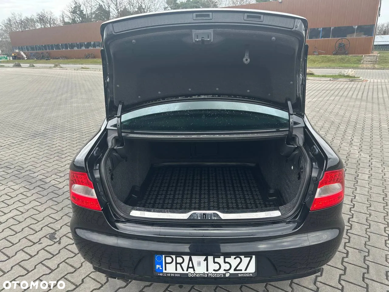Skoda Superb 2.0 TDI L&K DSG - 9