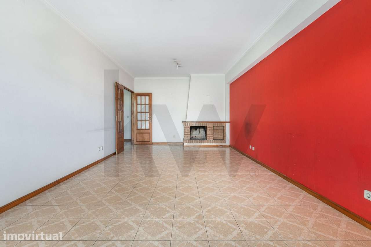 Apartamento T3 com Duas Frentes Garagem Fechada e Arrumos em São Vítor - Grande imagem: 5/31