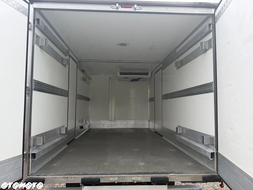 Renault Master 230V Piękny 4.20m Super stan Bezwypadkowy Mroźnia 2X boczne drzwi - 19
