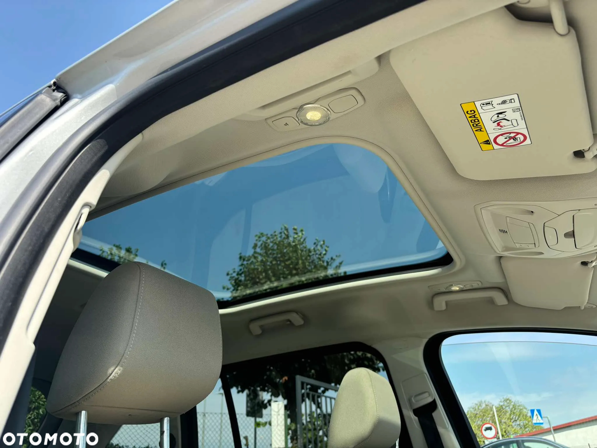 Ford Grand C-MAX - 9