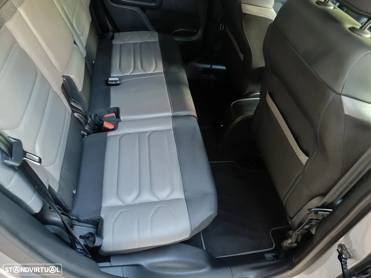 Citroën C3 Aircross 1.2 PureTech Shine EAT6 - 32