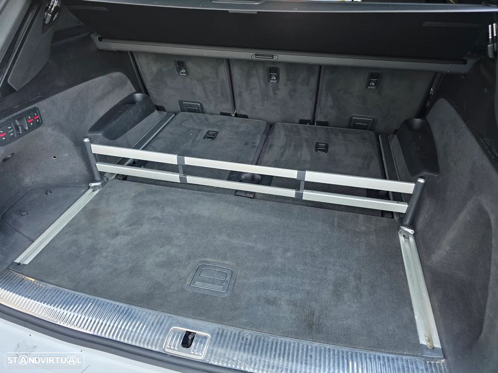 Audi Q7 3.0 TDI quattro S-line Tiptronic 7L - 16