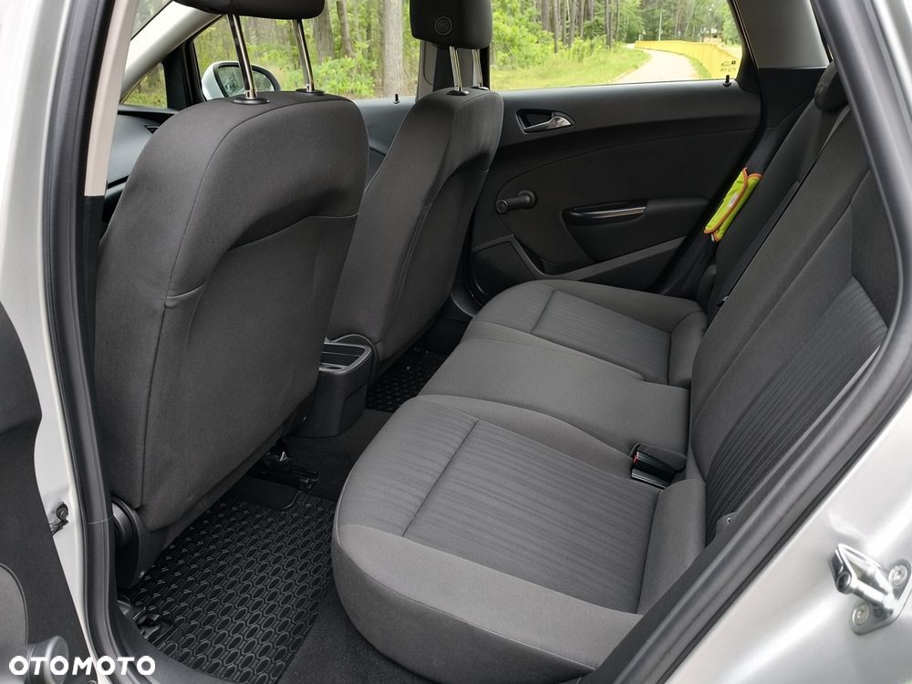 Opel Astra 1.4 T Essentia - 13