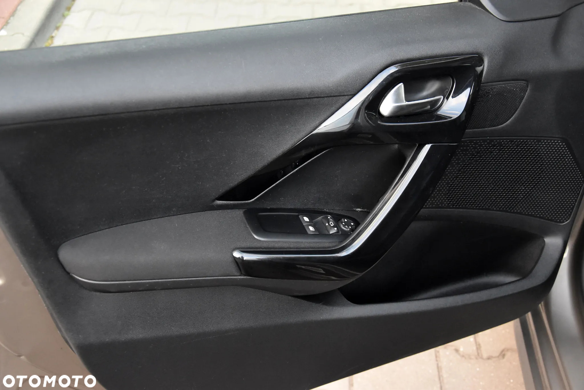 Peugeot 208 HDi 68 Like - 15