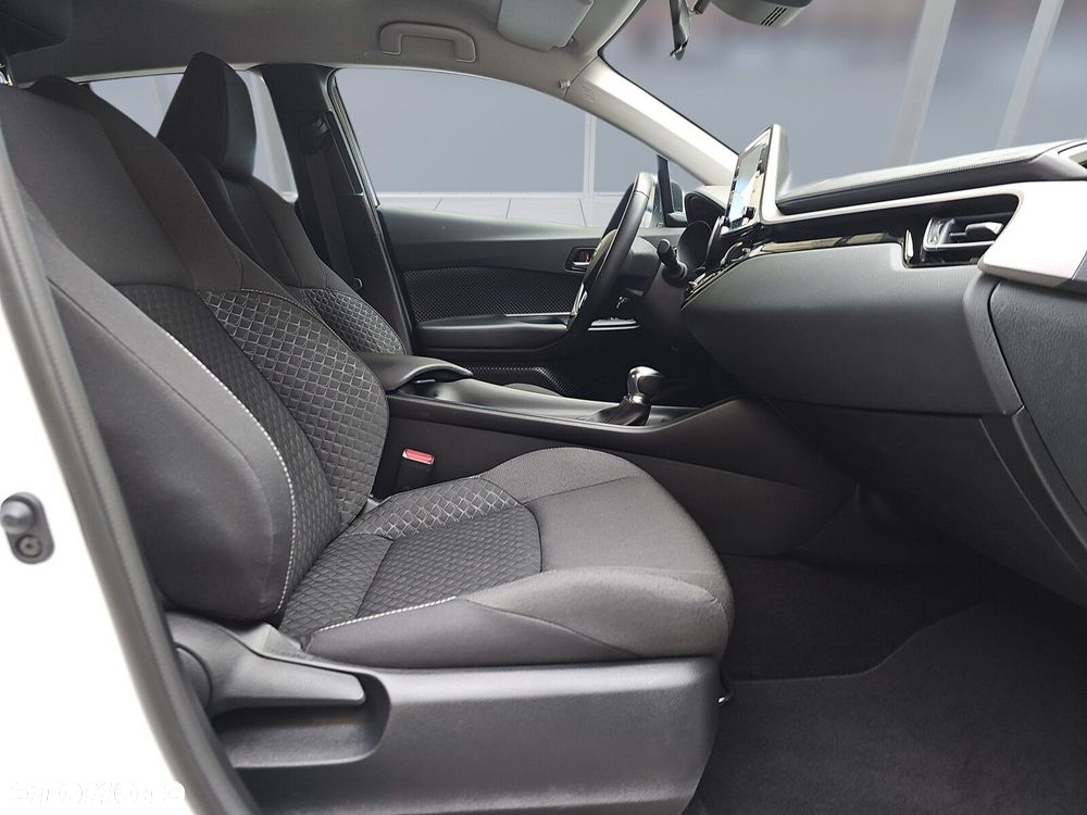 Toyota C-HR 1.8 Hybrid GPF Comfort - 24
