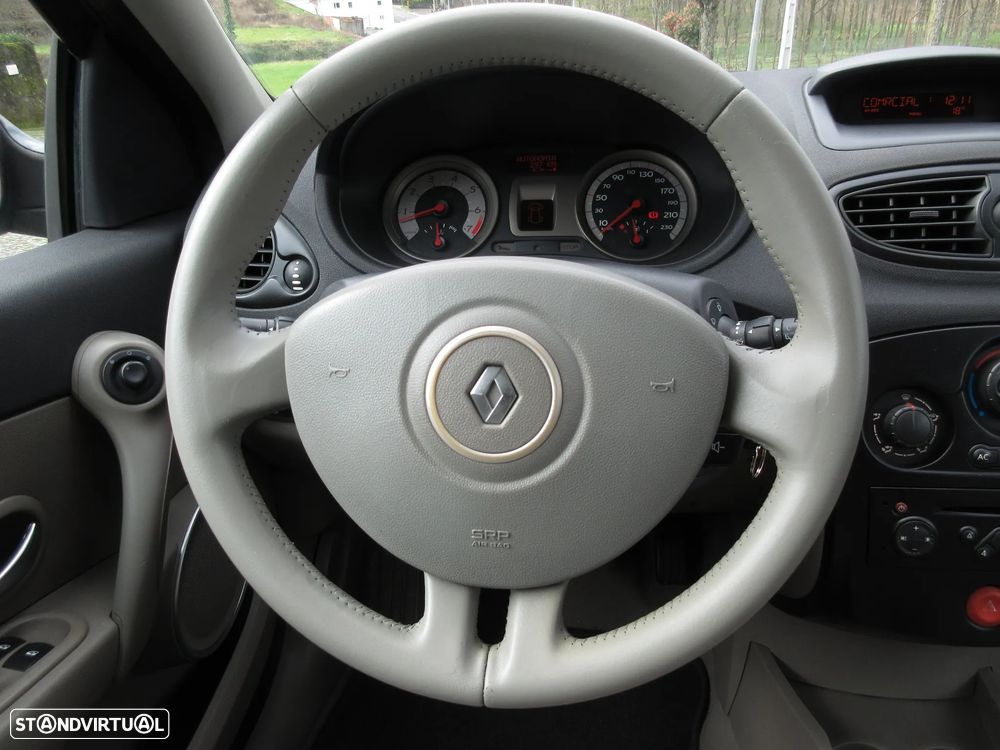 Renault Clio 1.2 16V Dynamique Luxe - 33