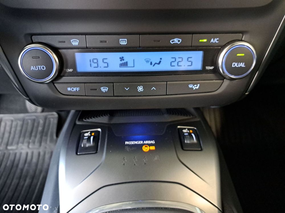 Toyota Avensis - 27