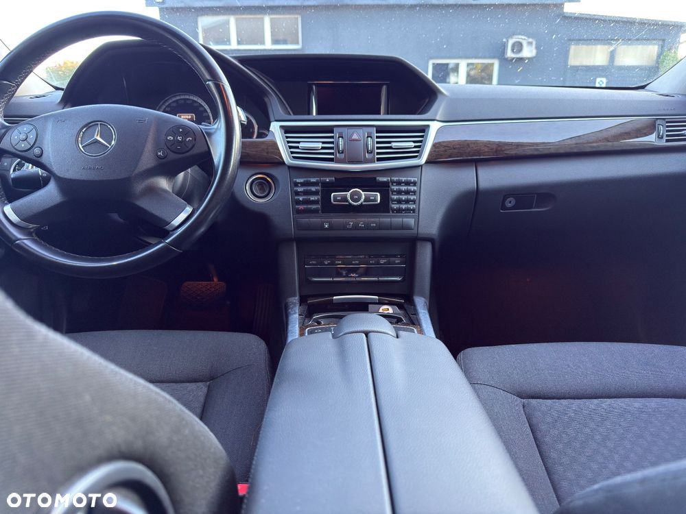 Mercedes-Benz Klasa E 220 CDI BlueEff - 8