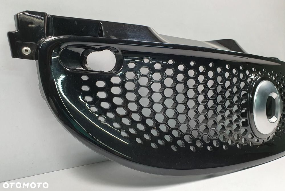 GRILL ATRAPA ZDERZAKA PRZÓD SMART FORFOUR II 453 A4538881523 - 2