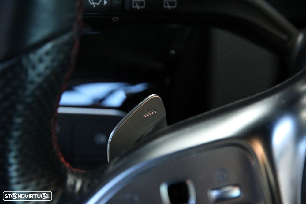 Mercedes-Benz A 250 e AMG Line - 18