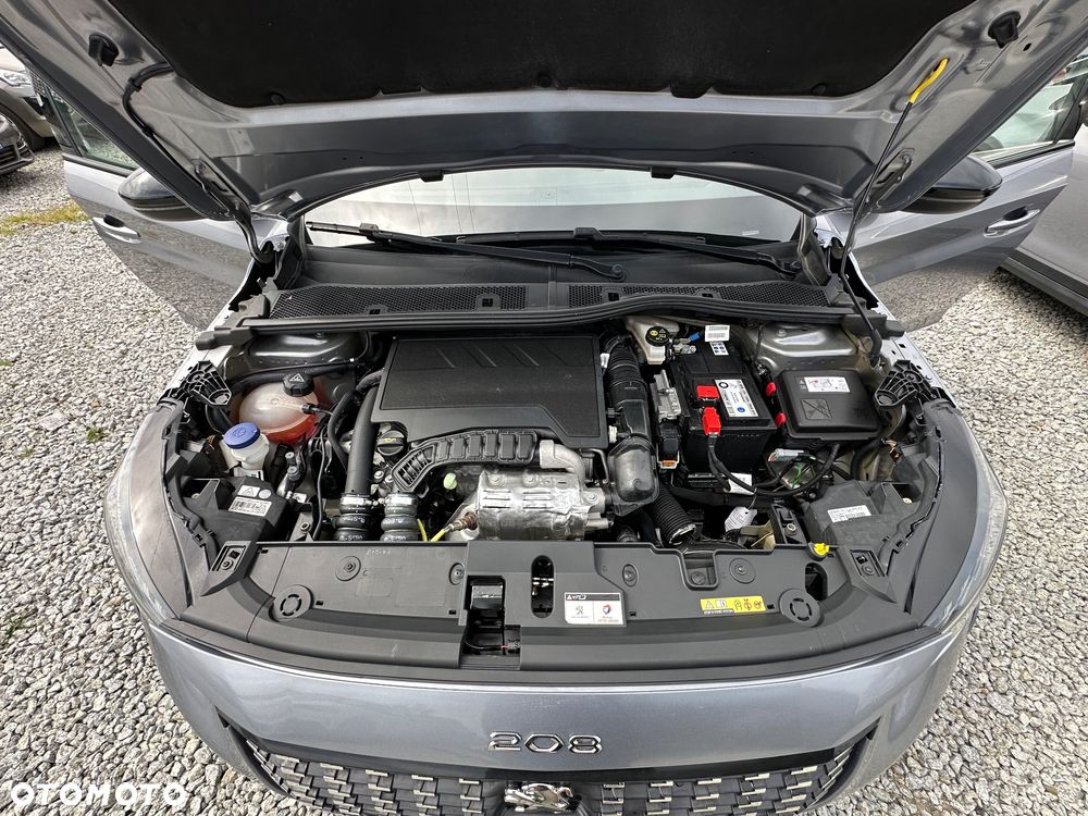 Peugeot 208 PureTech 100 GT - 31