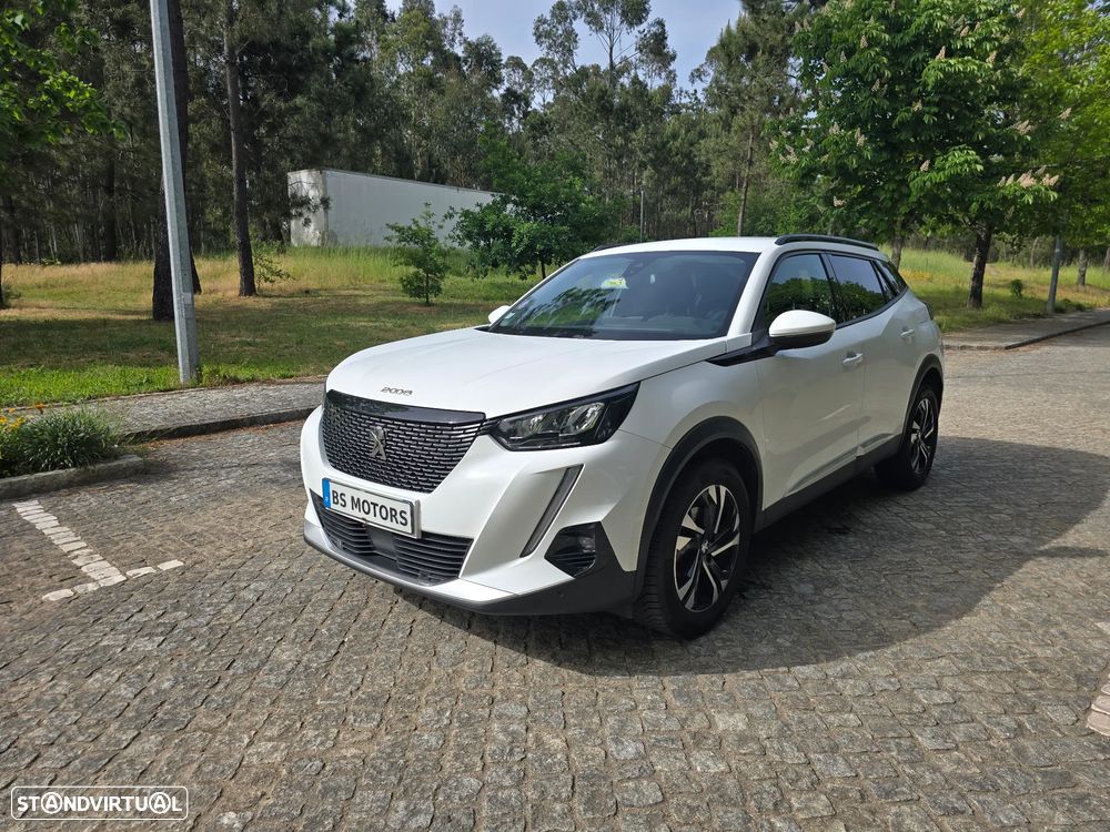 Peugeot 2008 1.2 PureTech Allure - 1