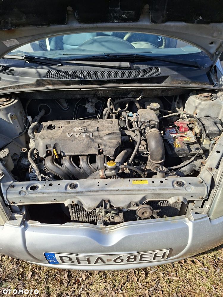 Toyota Yaris - 3