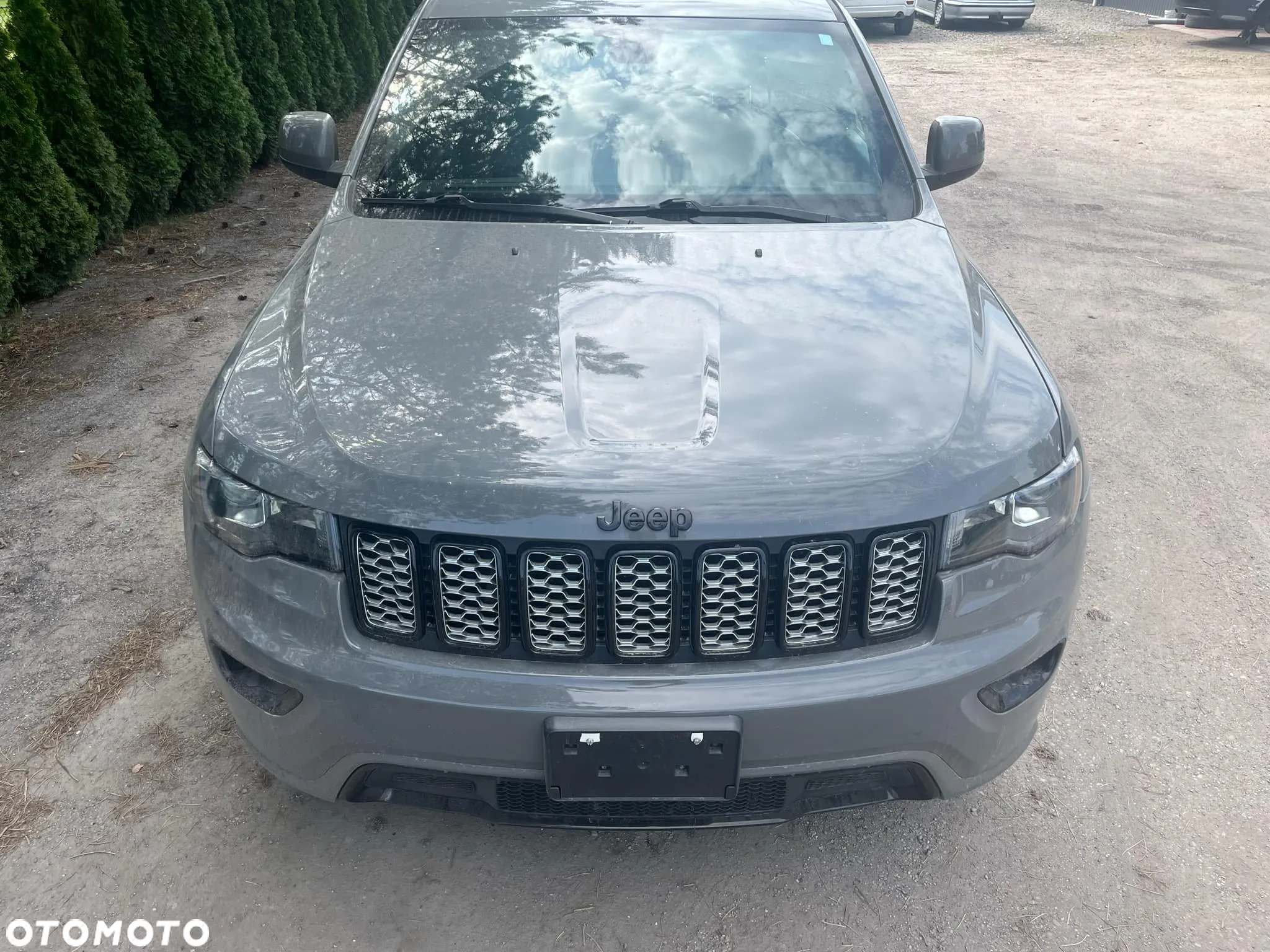 Jeep Grand Cherokee - 4