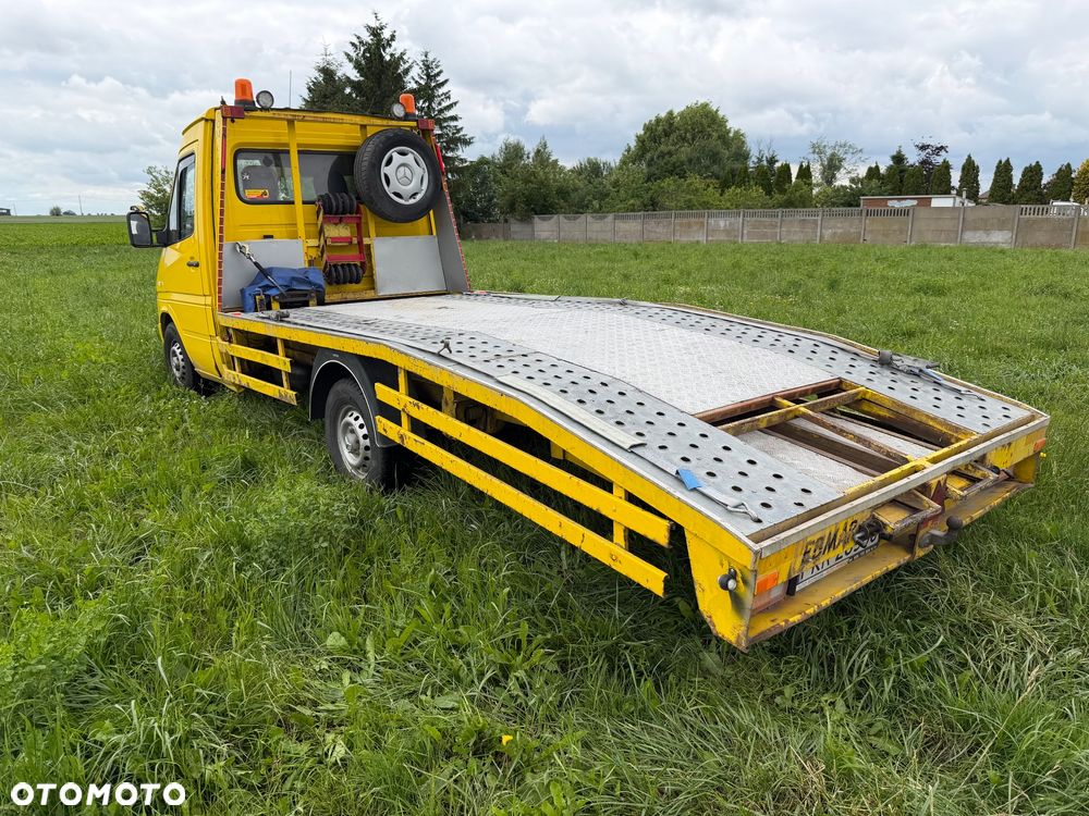 Mercedes-Benz Sprinter - 4