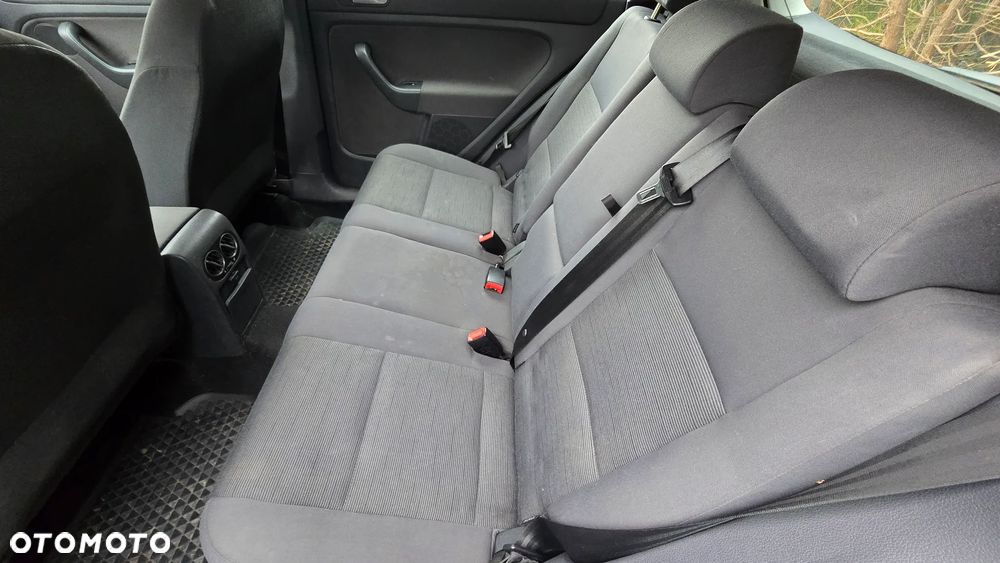 Volkswagen Golf Plus - 15