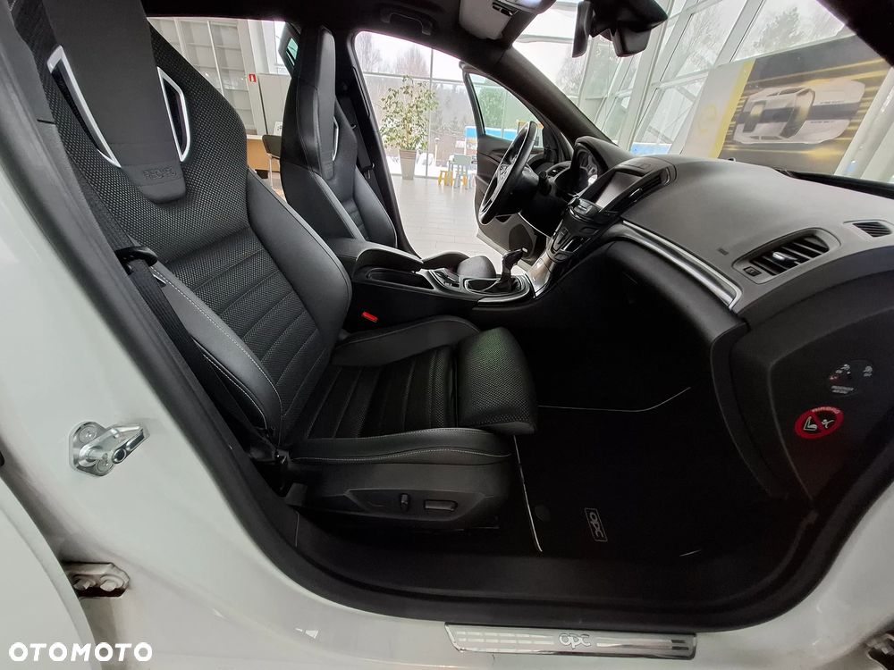 Opel Insignia 2.8 T V6 OPC - 22
