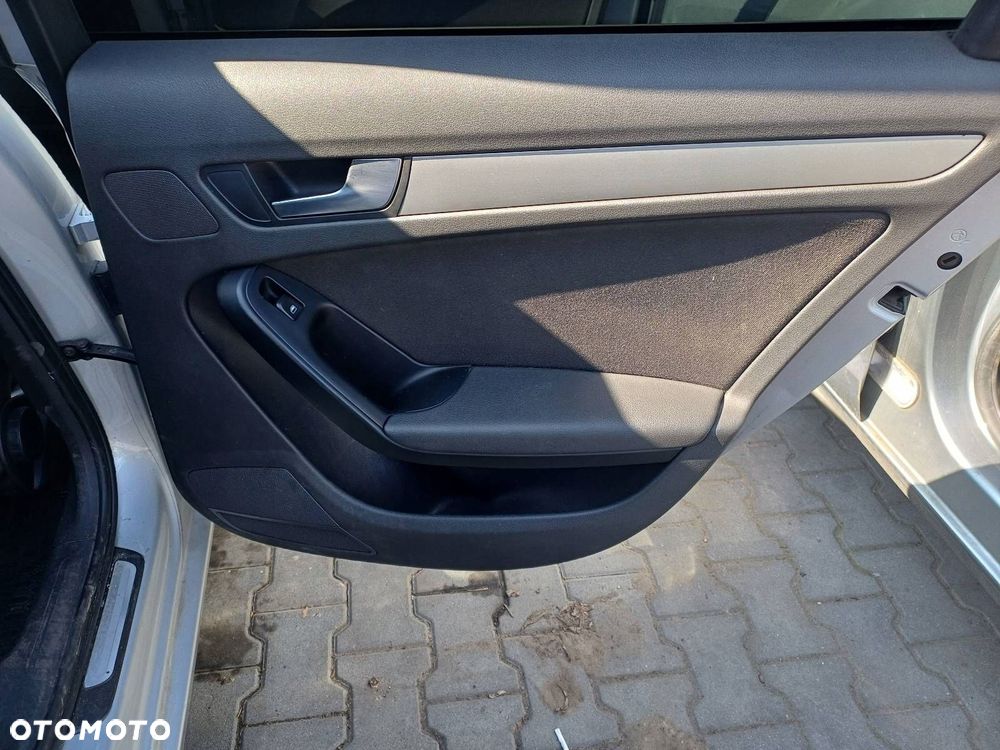 FOTELE KOMPLET LEWY PRAWY KANAPA TYŁ + BOCZKI AUDI A4 B8 SEDAN - 5