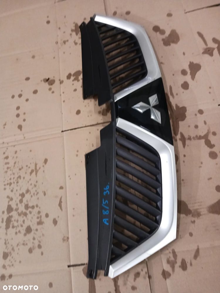 GRILL ATRAPA ZDERZAKA MITSUBISHI OUTLANDER II 05-10R - 2