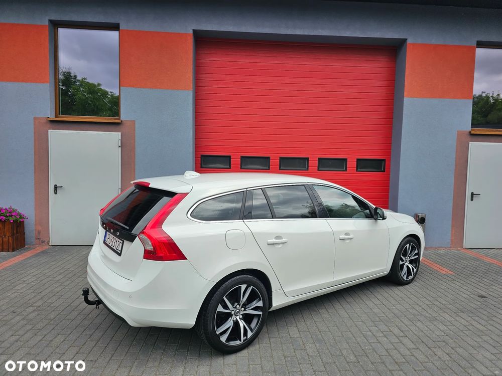 Volvo V60 D2 Drive-E Momentum - 4