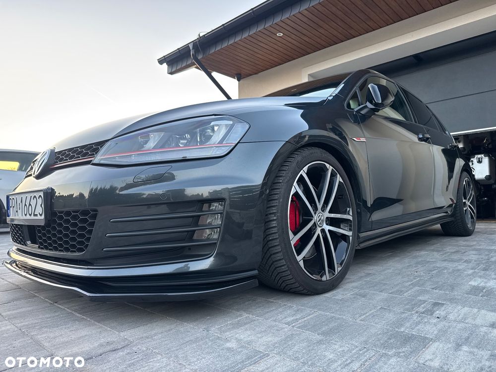 Volkswagen Golf GTI Performance BlueMotion Technology DSG - 6