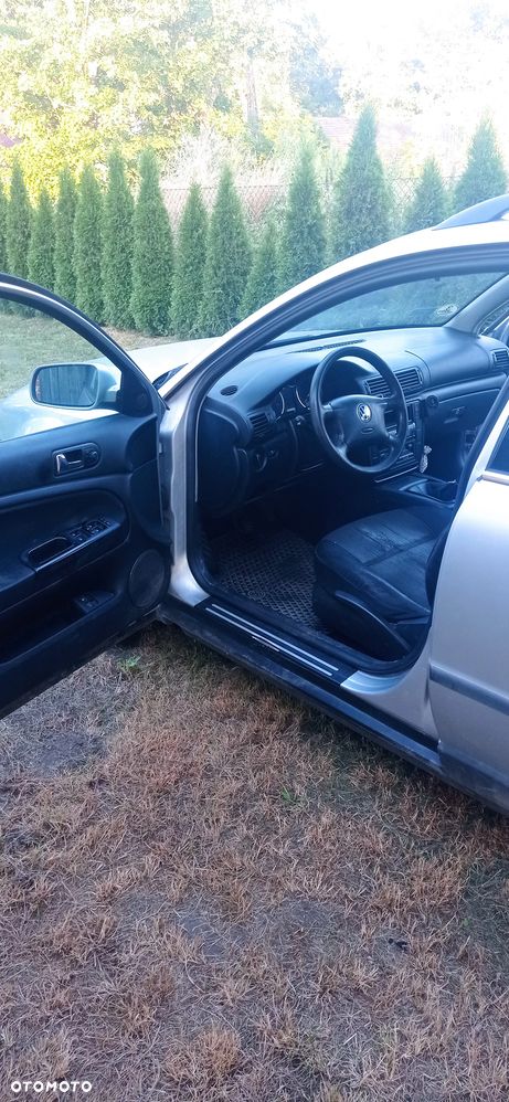 Volkswagen Passat - 8