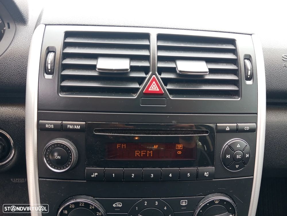 Mercedes-Benz A 160 - 30