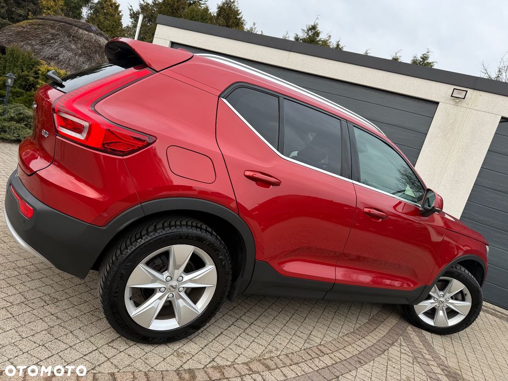Volvo XC 40 B3 B DKG Plus Dark - 24