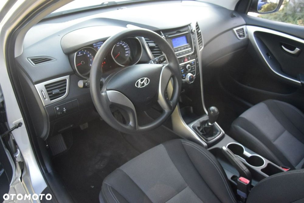 Hyundai i30 1.4 Classic + - 27
