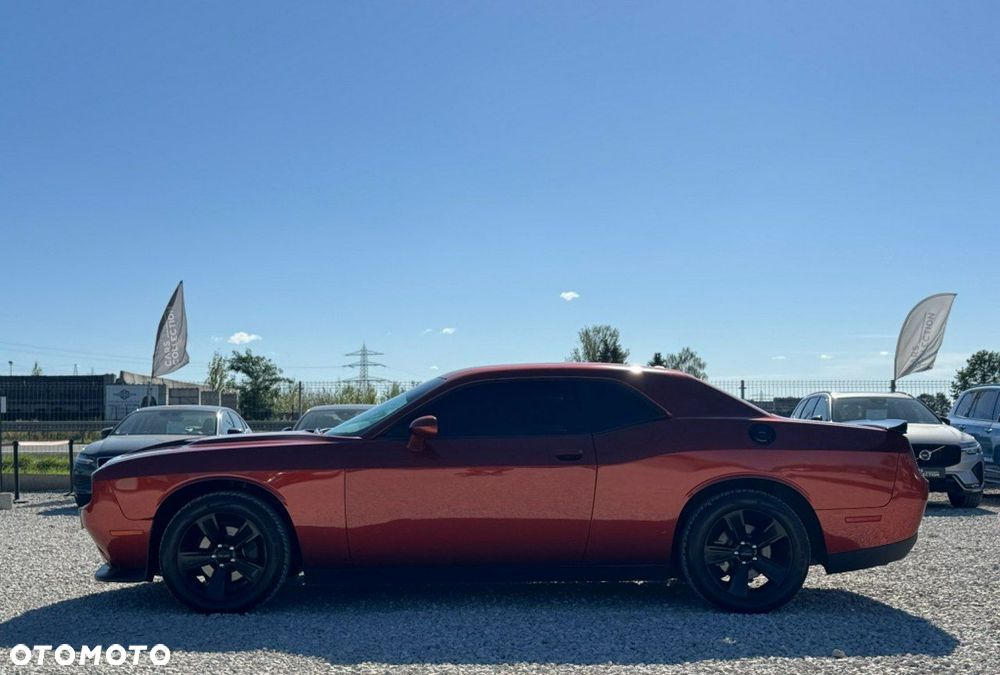 Dodge Challenger - 7