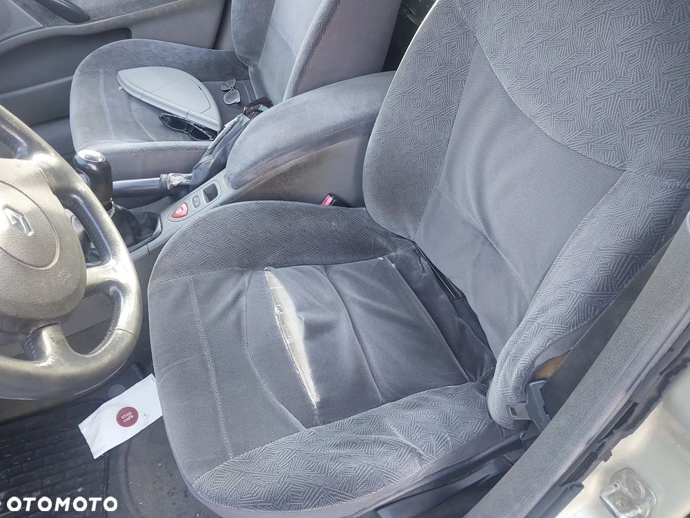 Renault Laguna 2 II HB silnik kompletny 1.6 16v 79kW 107KM K4M710 alternator pompa cewka kolektor przepustnica przewód skrzynia biegów 5B drzwi prawe lewe przód tył klapa błotnik lusterko MV190 szyba tempomat zacisk tarcza półoś osłona belka stacyjka sterownik panel fotel lewarek kierownica podnośnik szyby mechanizm boczek tłumik wydech pompa abs sterownik NA CZĘŚCI WSZYSTKIE CZĘŚCI - 10
