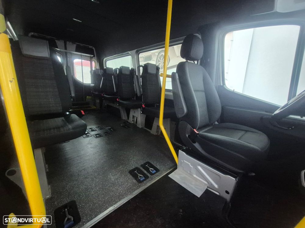 Mercedes-Benz Sprinter - 25