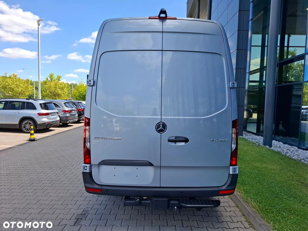 Mercedes-Benz Sprinter 317 CDI Furgon PRO długi 4325 mm L3H2 - 7
