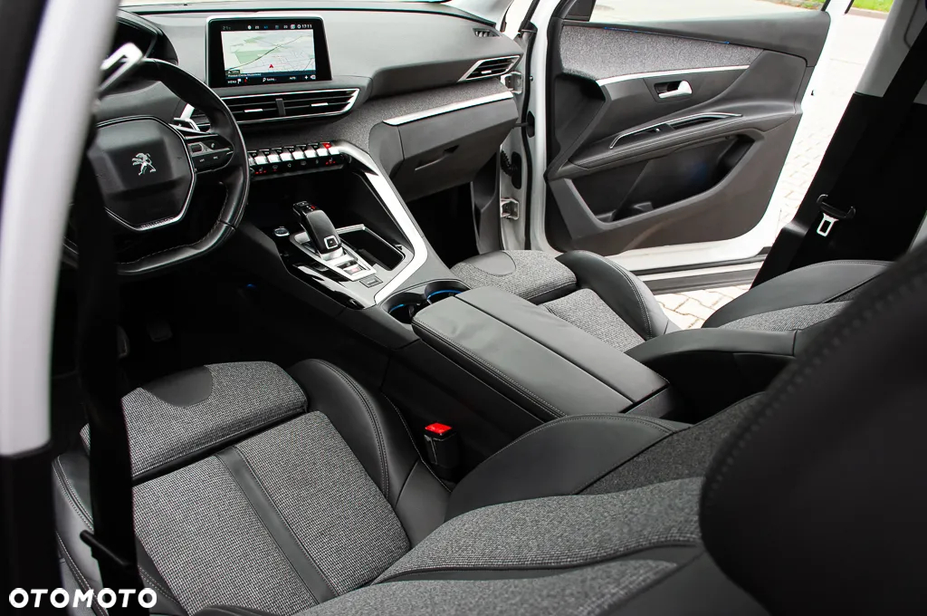 Peugeot 5008 1.6 THP Active S&S EAT6 - 18