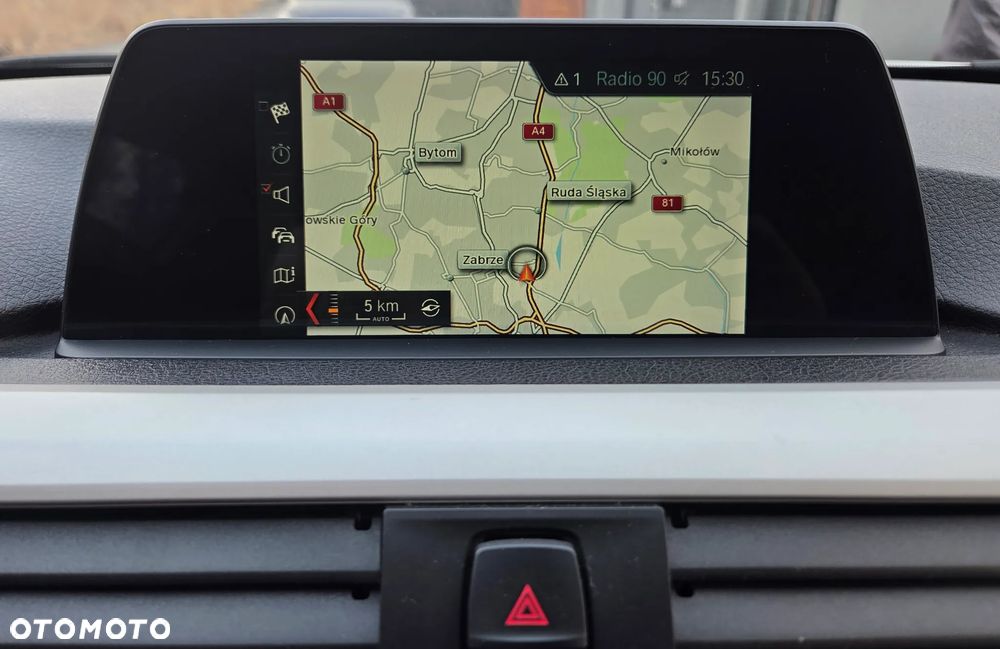 BMW Seria 3 318d Sport Line Shadow - 12