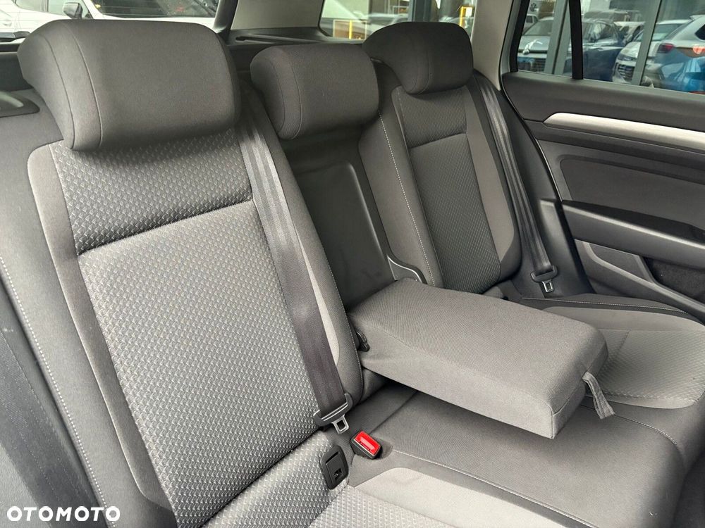 Volkswagen Passat 1.5 TSI EVO Essence DSG - 17