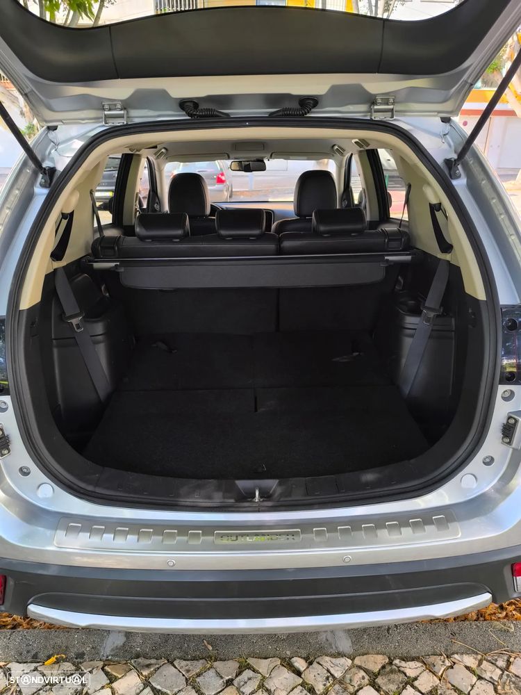 Mitsubishi Outlander 2.2 DI-D Instyle Navi - 15