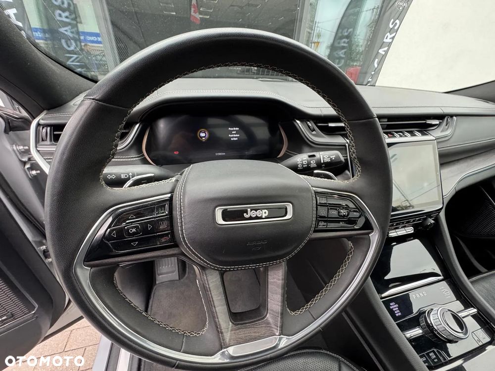 Jeep Grand Cherokee - 14