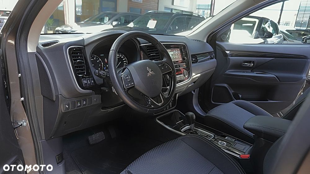 Mitsubishi Outlander 2.0 Intense Comfort 4WD CVT - 14