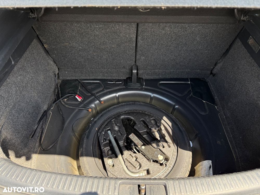 Volkswagen Scirocco 2.0 TDI - 17