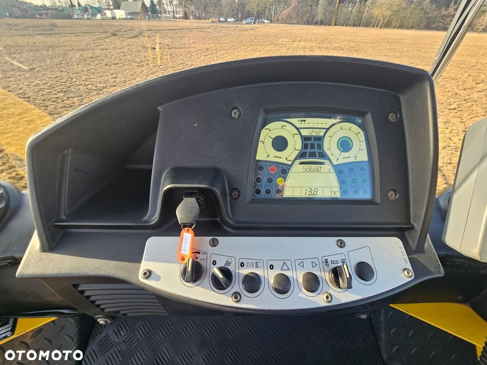 Bomag BW 213 DH4 - 16