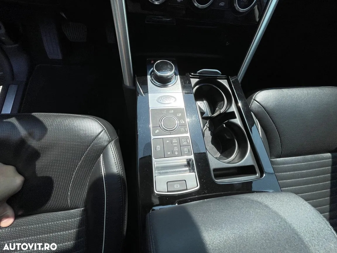 Land Rover Discovery 3.0 L TD6 HSE - 17