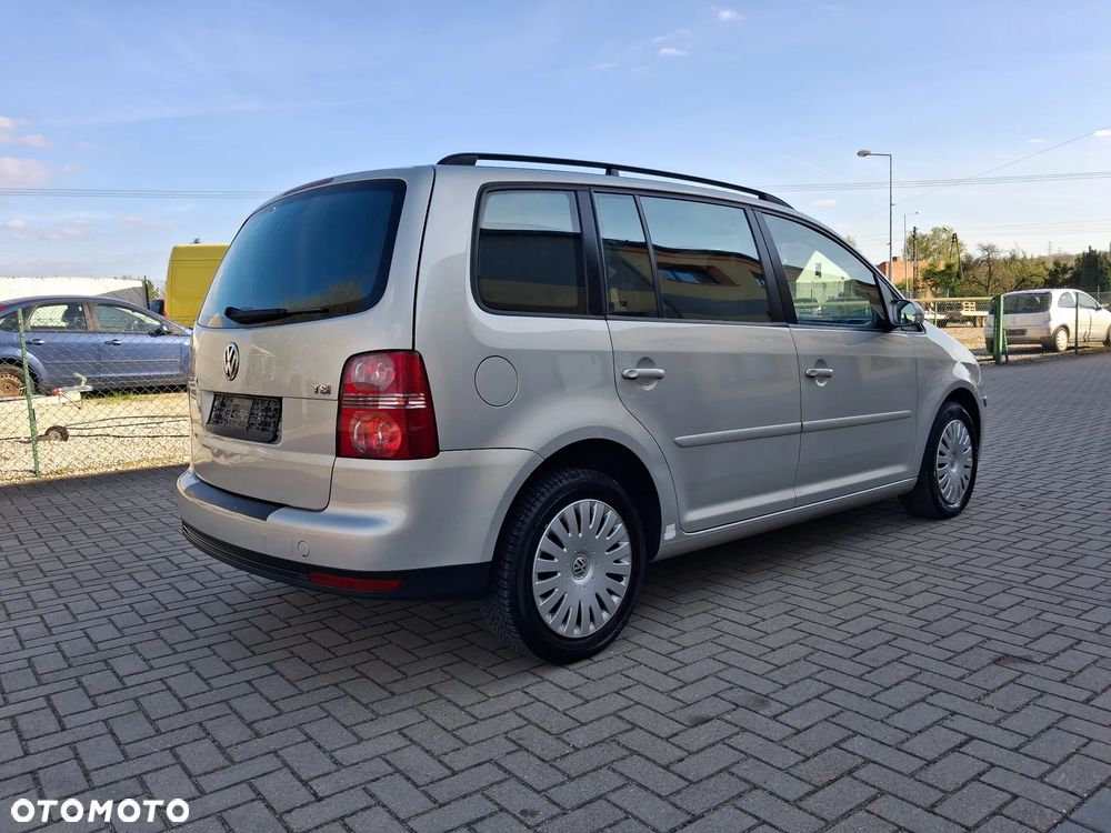 Volkswagen Touran 1.4 TSI DSG Highline - 6