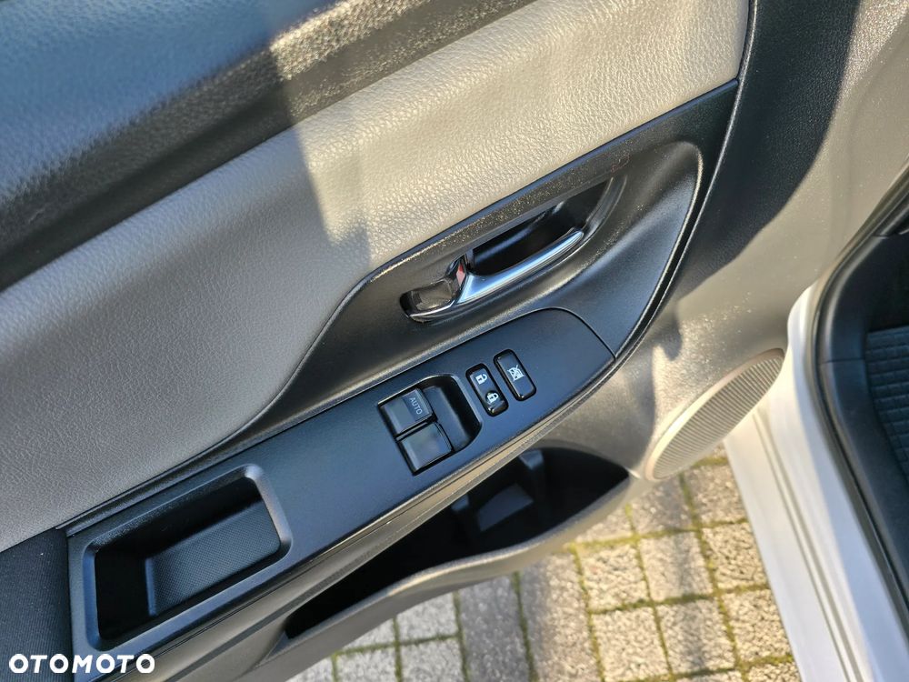 Toyota Yaris 1.0 Active - 8