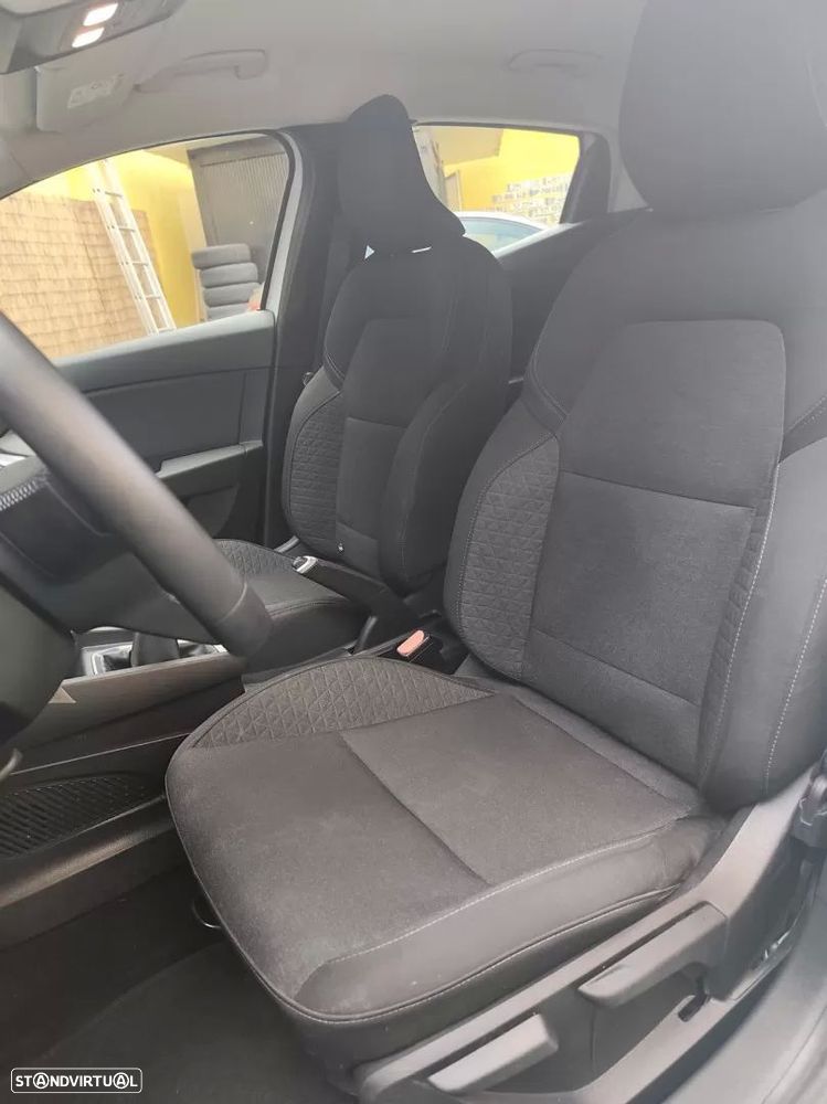 Renault Clio 1.0 TCe Exclusive - 8