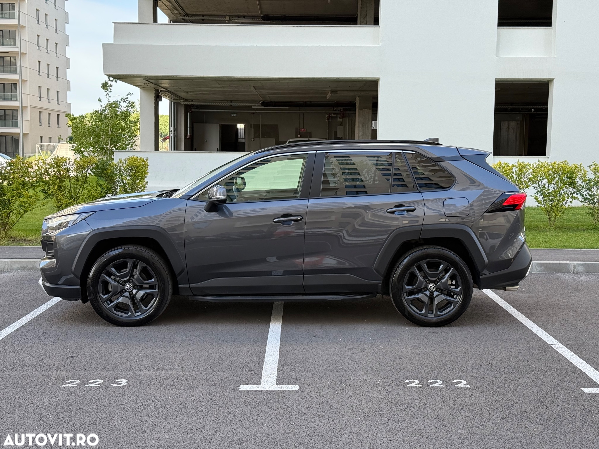 Toyota RAV4 2.5 Hybrid VVT-iE 4x4 Adventure - 3