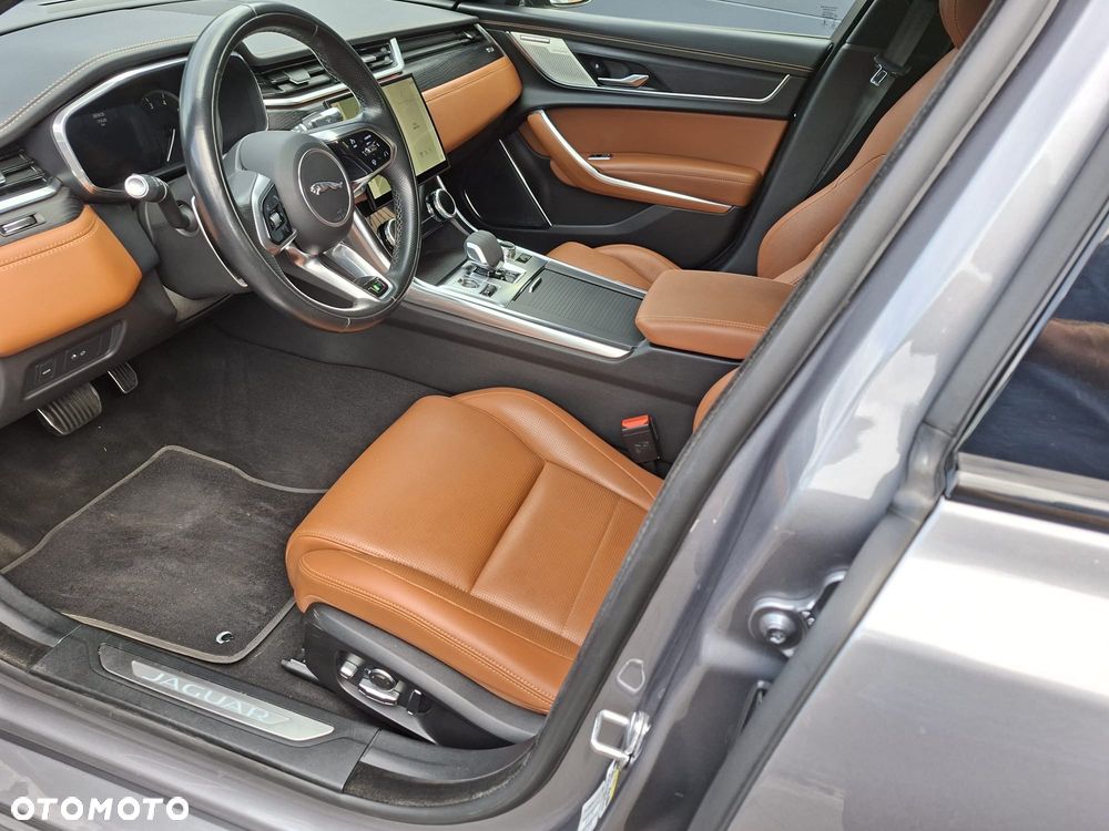 Jaguar XF P300 AWD Sportbrake R-Dynamic SE - 11