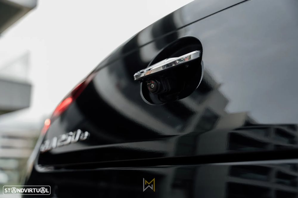 Mercedes-Benz CLA 250 e Shooting Brake AMG Line - 23