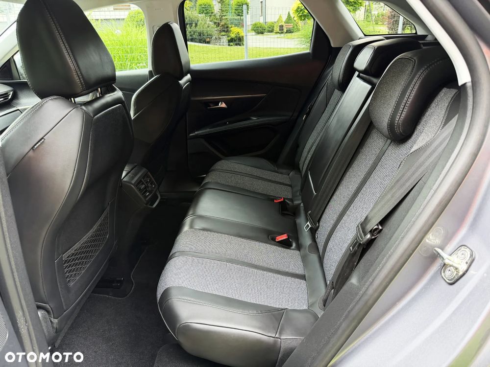 Peugeot 3008 PureTech 130 Stop & Start GPF EAT8 Allure - 19