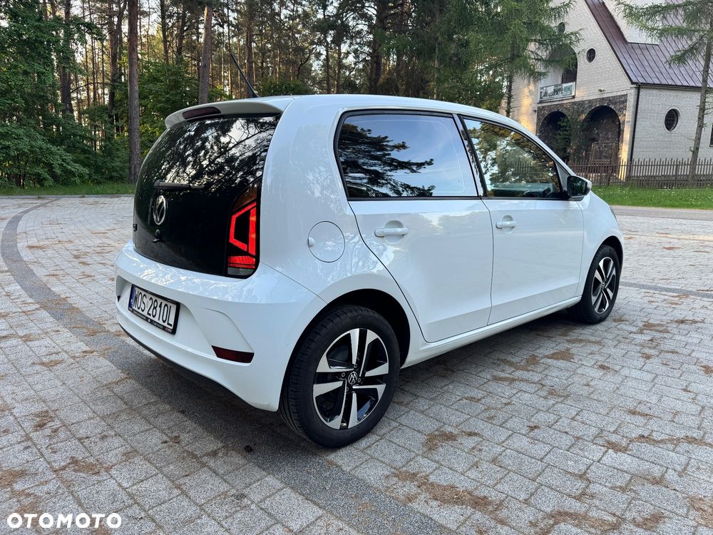Volkswagen up! Active - 8